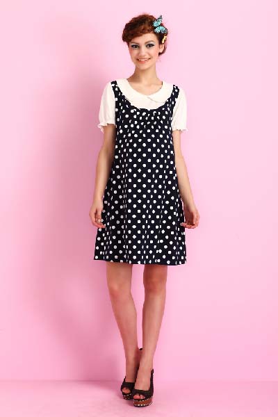 �������Һ�ɫ�c�c�ЋD�B��ȹ